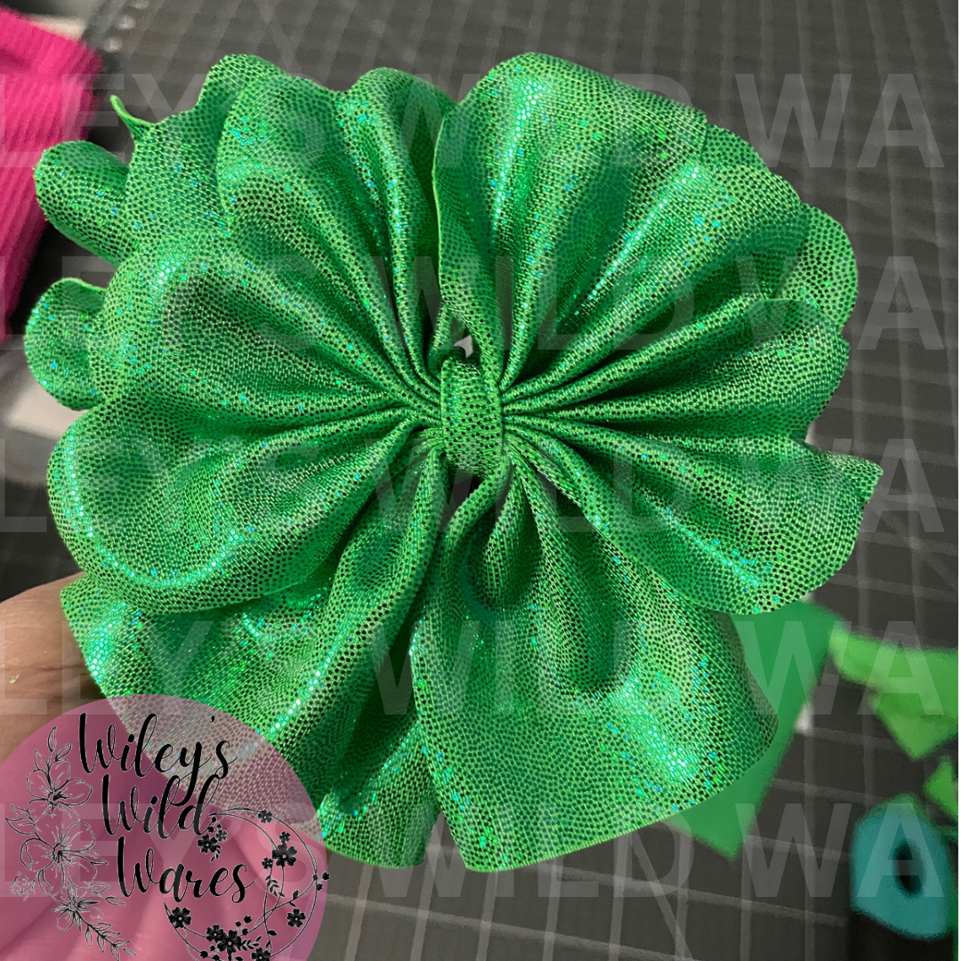 Clover Bow