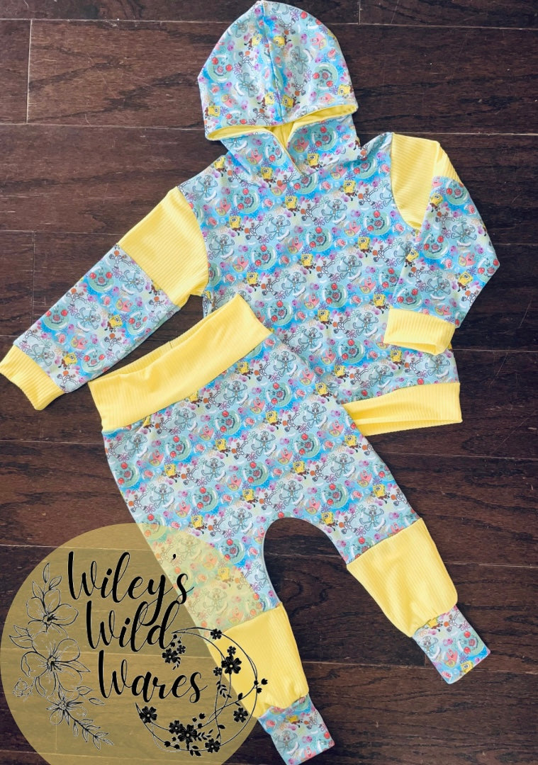 Two-tone hoodie and joggers